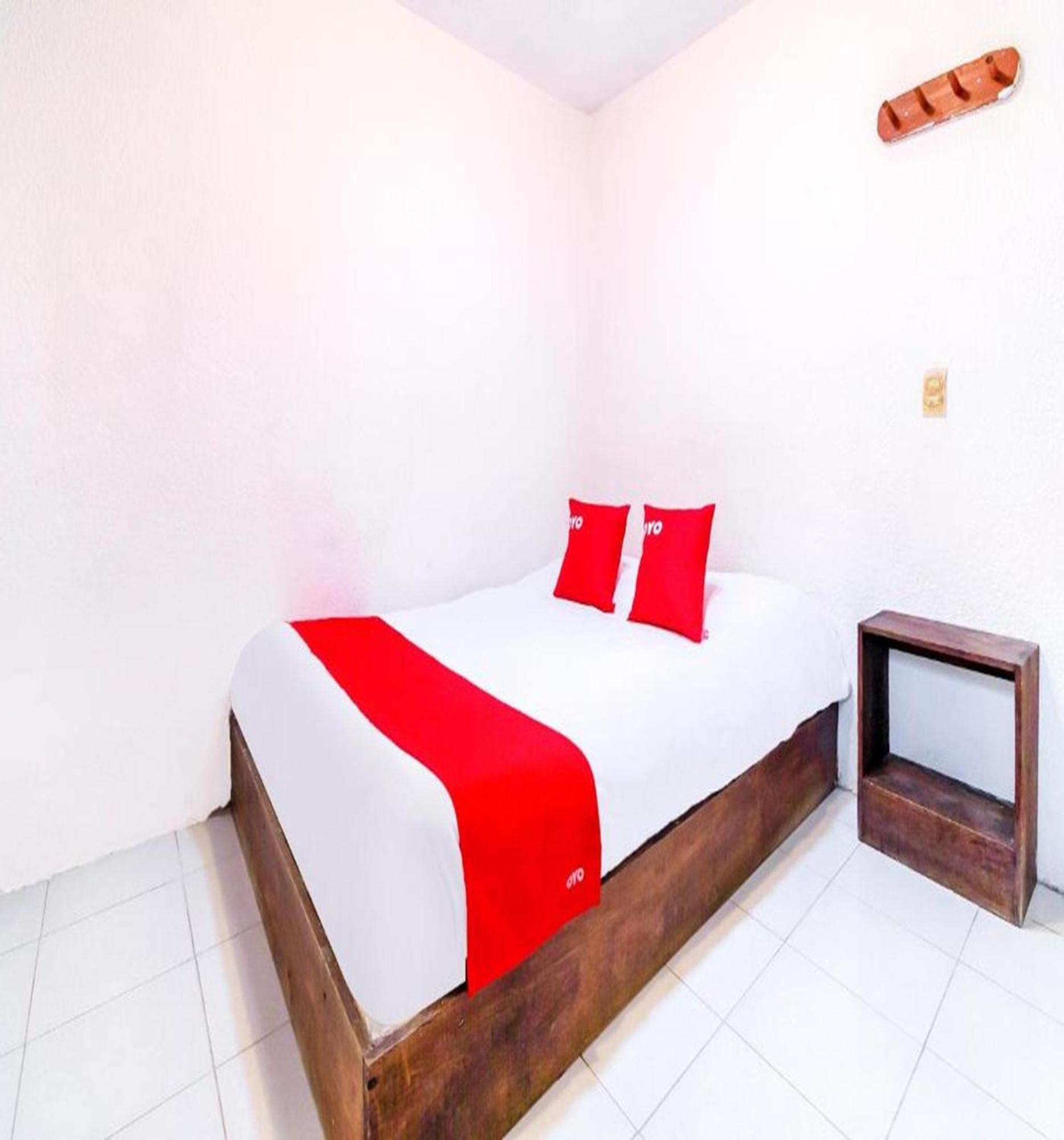 Oyo Hotel La Luna, Templo De Santo Domingo De Guzman Сан-Кристобаль-де-Ла-Касас Экстерьер фото